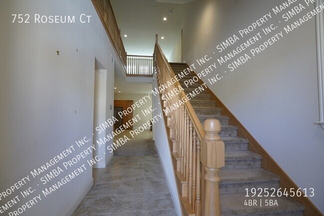 Photo - 752 Roseum Ct