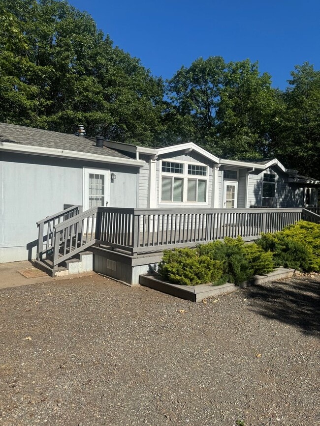 3 BEDROOM COUNTRY HOME IN SHINGLETOWN - 3 BEDROOM COUNTRY HOME IN SHINGLETOWN