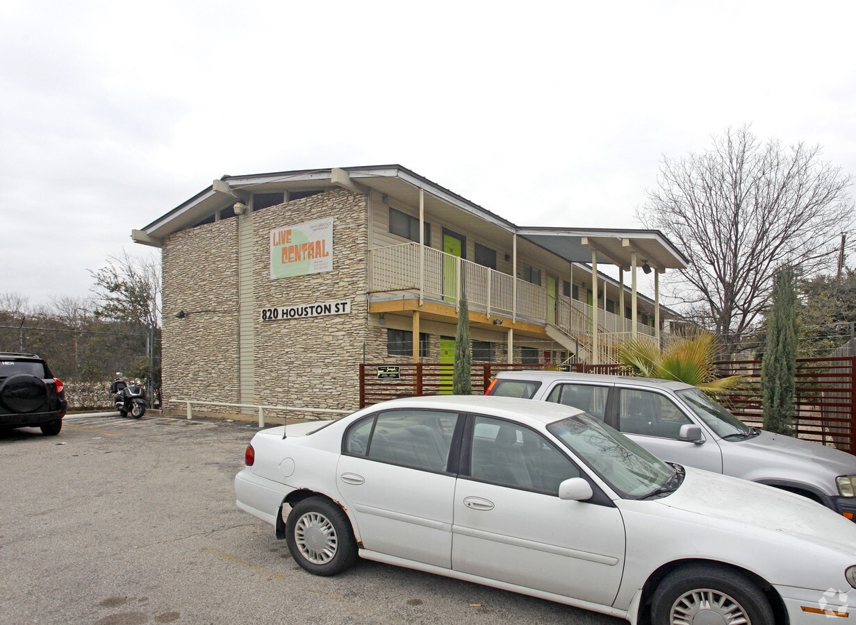 Photo - Santa Monica Apartments