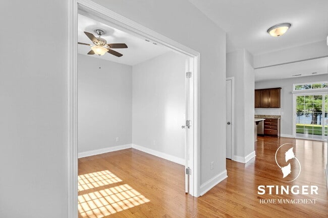 Photo - 1216 Hearthstone Dr