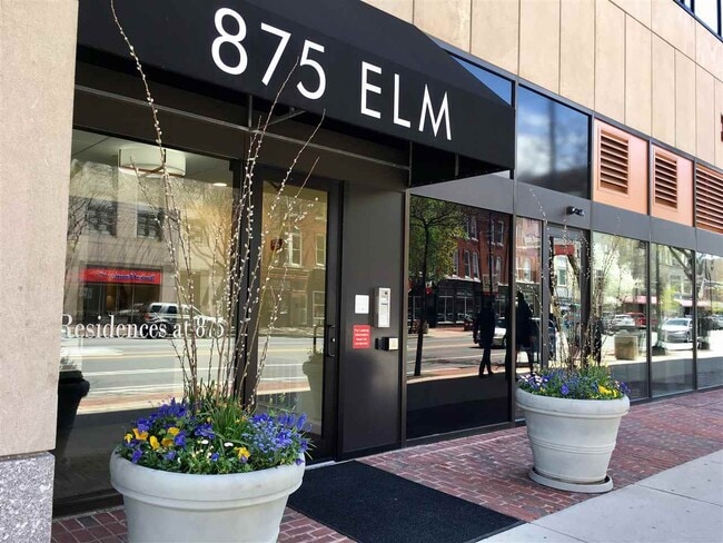 Building Photo - 875 Elm St Unit 417