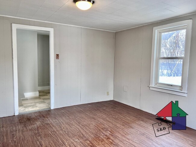 Photo - Cozy 3BR Cottage - Heat Included!