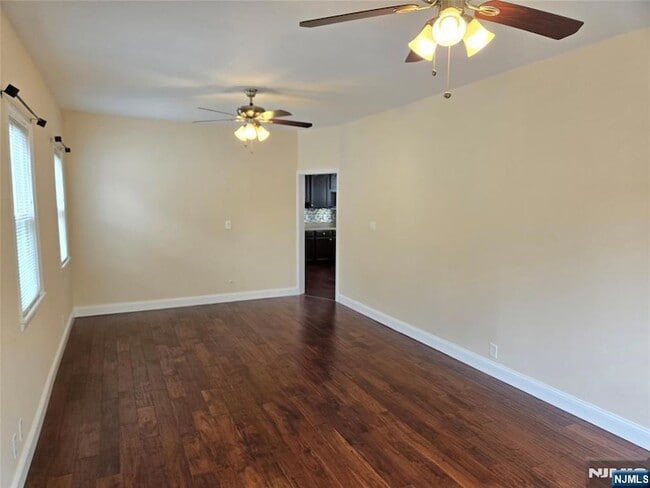 158 Knapp Ave