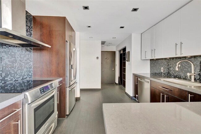 Photo - 11111 Biscayne Blvd Unit 9B(928)