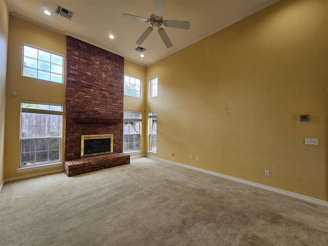 Photo - 6605 NW Willow Tree Cir