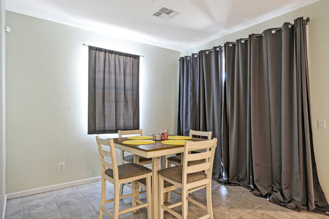 Photo - 11042 W Marguerite Ave