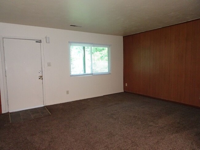 Photo - 2 Bedrooms 1 Baths Apartment Rental in Parkview area Newport News Unit Apt 04
