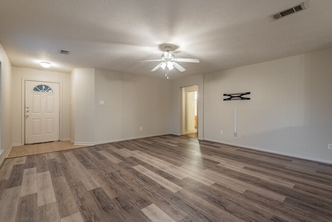 Photo - 9438 Ashville Dr