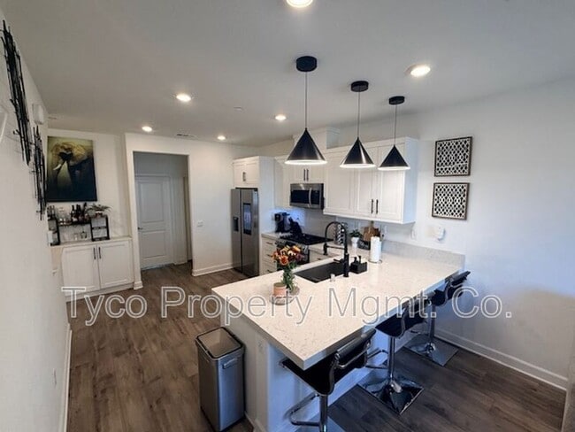 Photo - 2052 Vela Ln