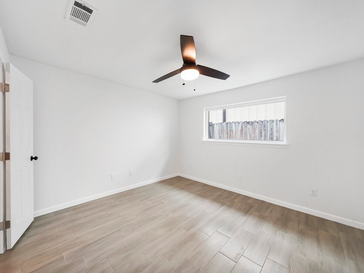 Photo - 1609 Elmview Dr Unit 8