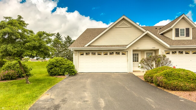 Photo - 1411 Watercress Cir House