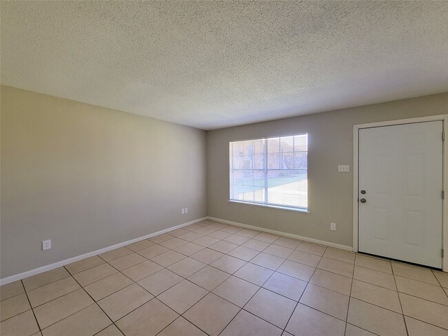 Photo - 3206 Lobit Dr