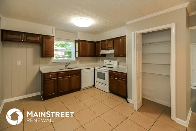 Photo - 2745 Westford Ct SW