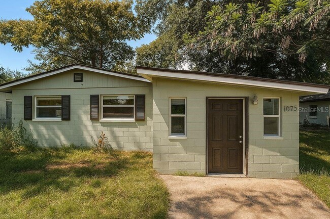 Building Photo - 1075 Lincoln Terrace Rental