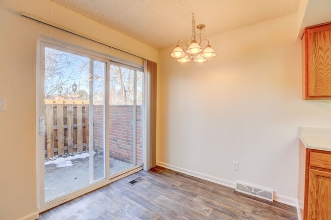 Photo - Applewood Crest Townhomes & Apartments