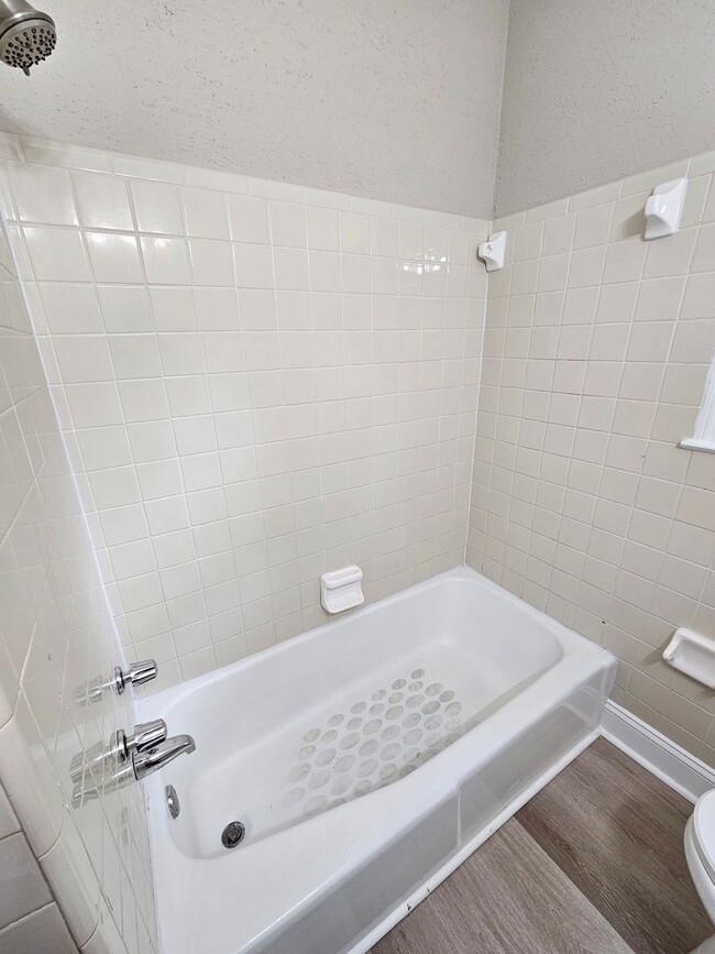 Photo - Nice three bedroom one bath