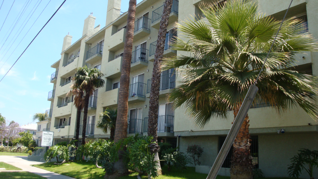 Photo - 11936 Magnolia Blvd Apartment Unit 101