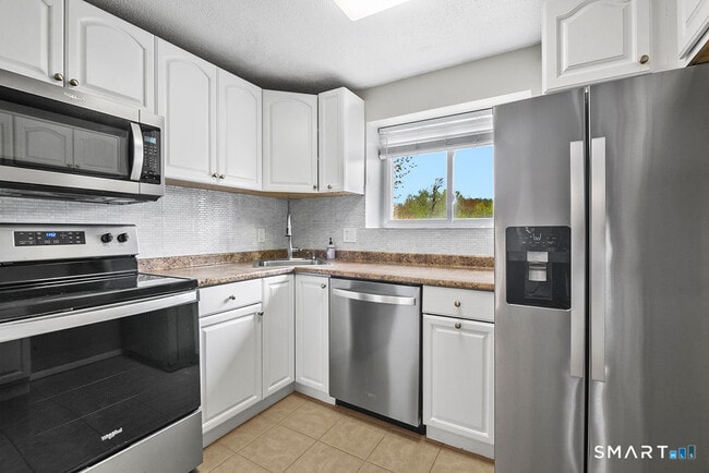 Photo - 35 Carillon Dr Unit D