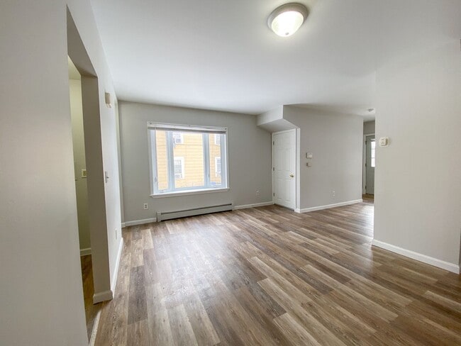 Photo - Gorgeous single-family home near Hartford Hospital