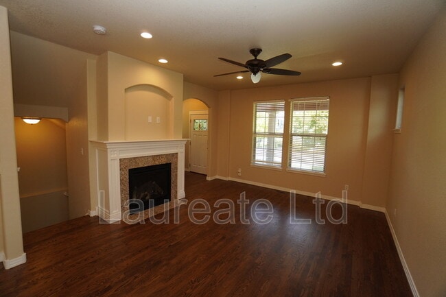 Photo - 3206 Geneva St
