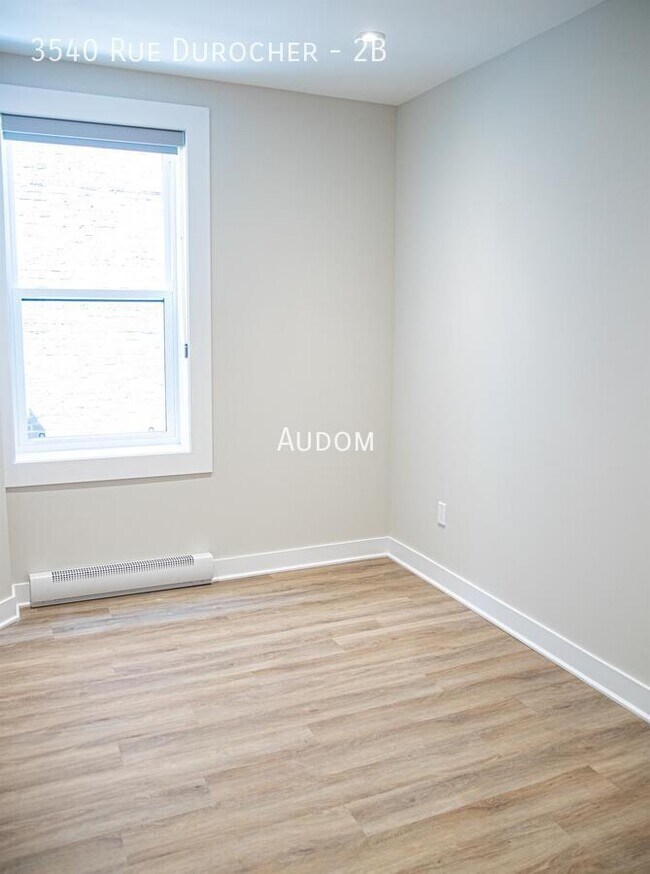 Photo - 3540 Rue Durocher Unit 2B