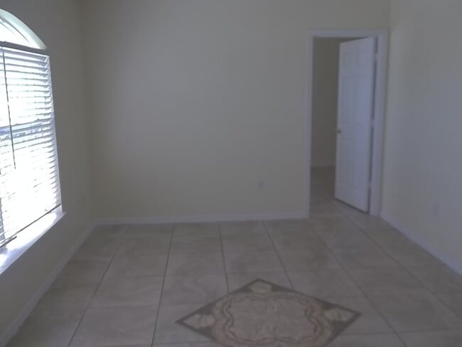 SALA DE ESTAR - 5422 NW Crista St