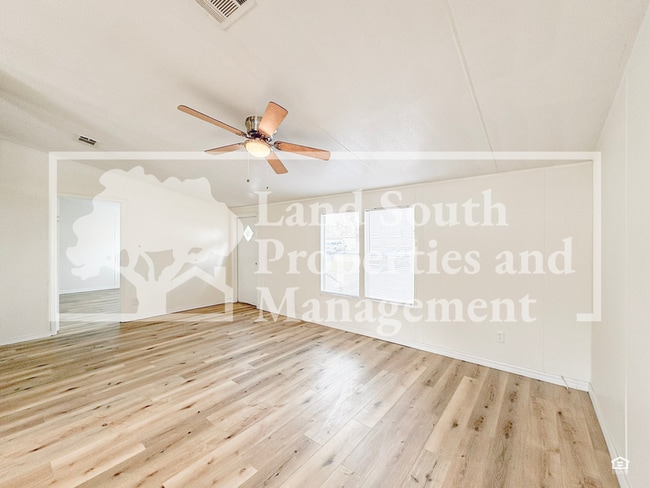 Photo - 4833 Myrtle View Dr N