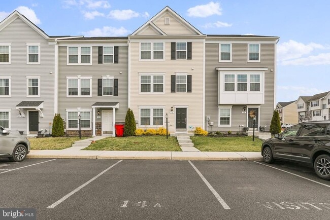 Photo - 14 Chillingham Ct Townhome