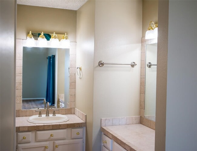 Photo - 202 Lakeview Terrace Unit H