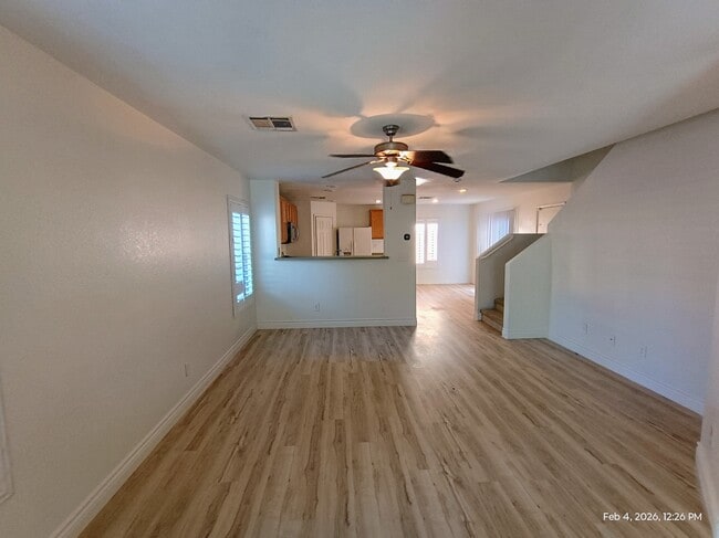 Photo - 674 Iron Bridge St