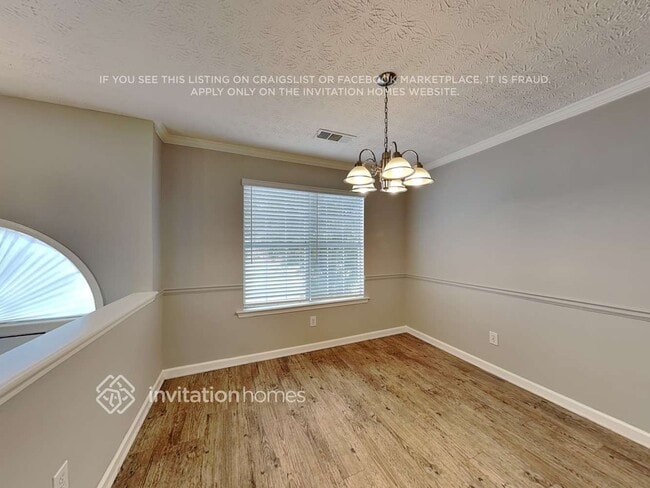 Photo - 821 Lorraine Ln