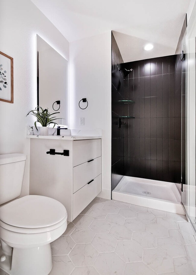 Photo - 210 NW 9th St