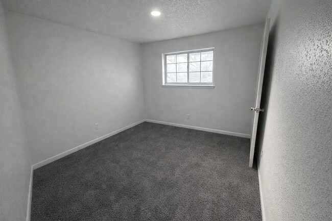 Photo - 5423 Grace Point Ln