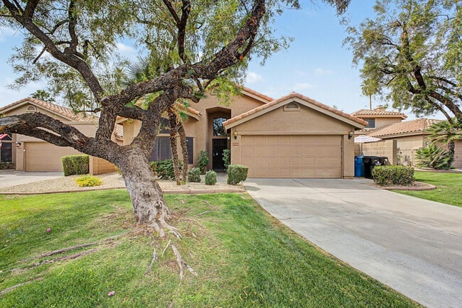 Building Photo - 15852 N 50th St