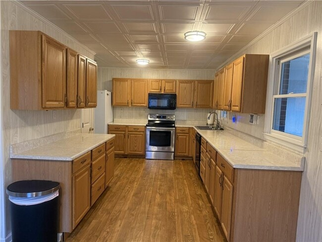 Photo - 2222 Parkwood Dr