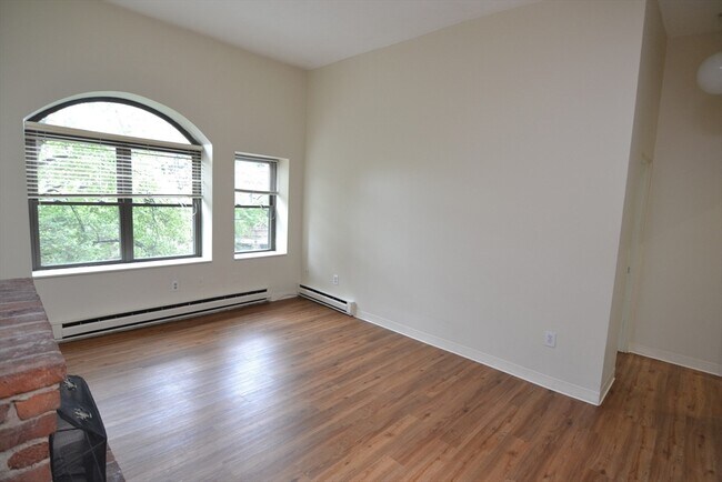 Photo - 67 St Germain St Unit 60-10