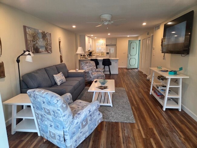 Photo - 5111 SE Miles Grant Rd Unit 104