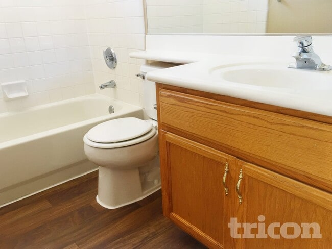 Photo - 1426 Silver Glen Ave