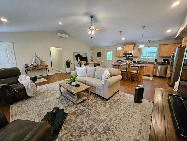 55 Moody Rd Unit 2