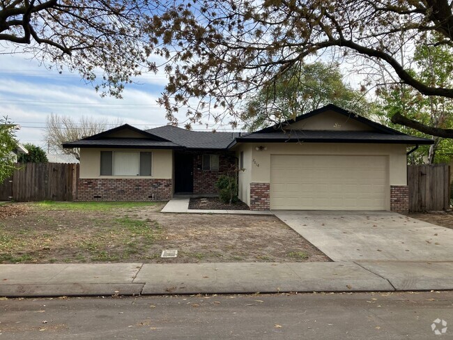 Building Photo - 2016 Robbie Ave Rental