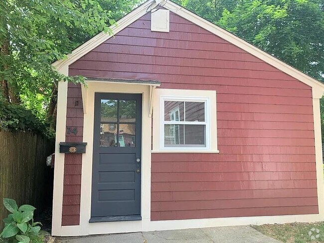 Building Photo - 74 Constitution St Unit Cottage Rental