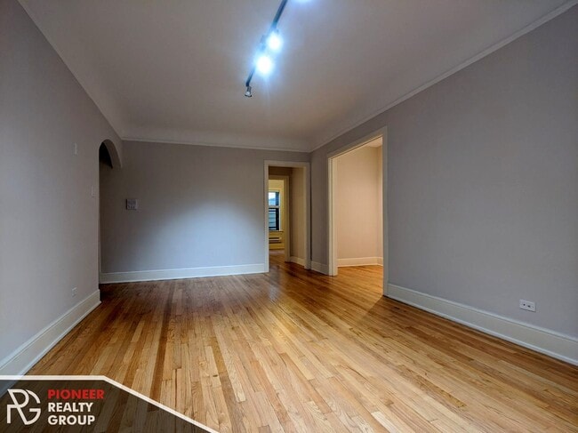 Photo - 2315 N Rockwell St Unit 2317.5-A2