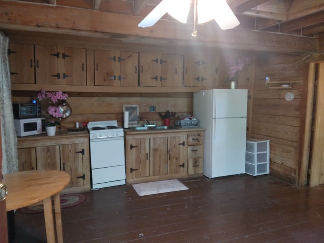 Photo - 8035 NW 120th St Unit Rose cottage