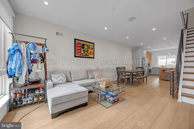 Photo - 1752 N Bailey St