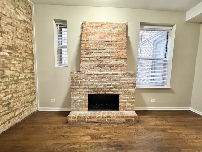 Photo - 3433 N Elaine Pl Unit 2R