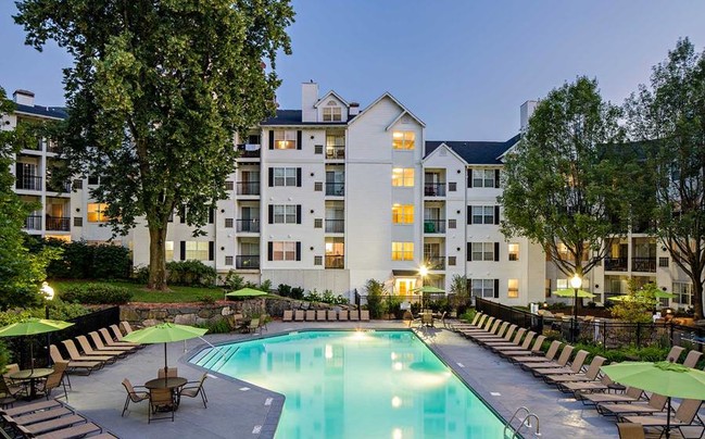 Swimming Pool - The Parc at Glenbrook Apartments