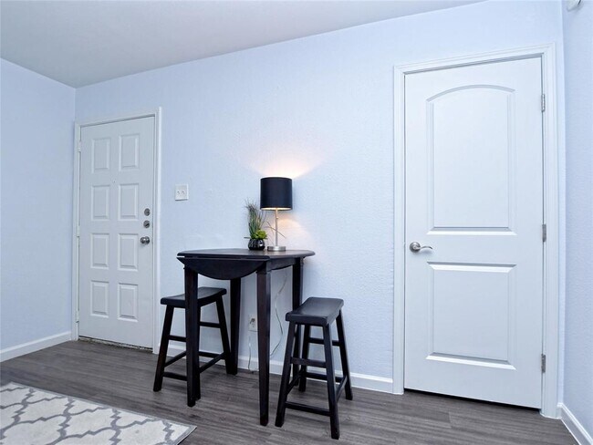 Photo - 1840 Burton Dr Unidad 109