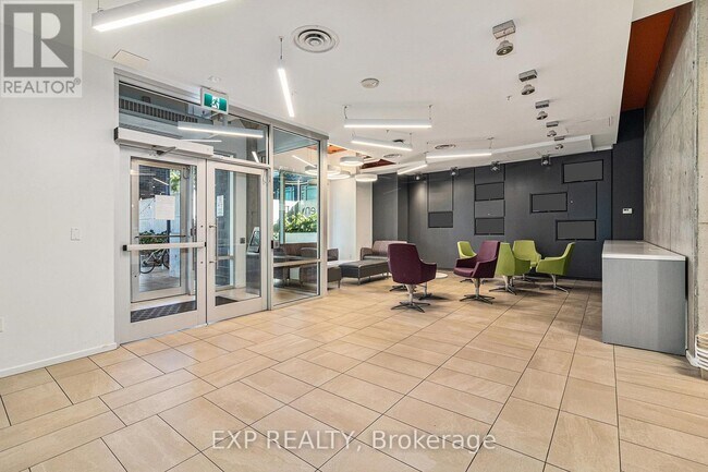 Photo - 105 Champagne Ave S Unit 2208