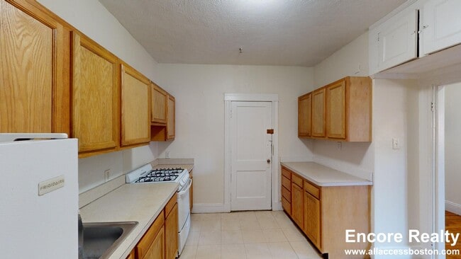 Photo - 1634 Commonwealth Ave Unidad 4