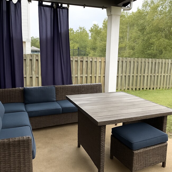 Photo - 137 Clarinbridge Ln